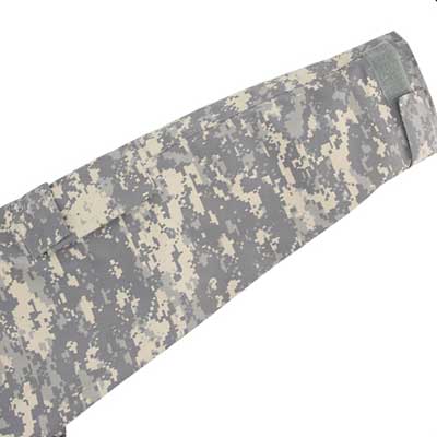 Design umanizzato manica giacca militare